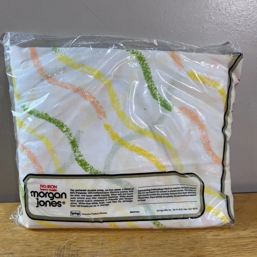 Vtg Morgan Jones Twin Fitted Sheet No-Iron Muslin Wavy Stripe Yellow Green USA